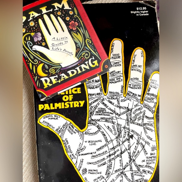 Palmistry Guide Book Set - Picture 2 of 6